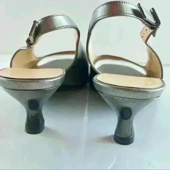 SALVATORE FERRAGAMO GREY LEATHER SLINGBACK KITTY HEEL OPEN TOE SANDALS 6.5 - Picture 6 of 16